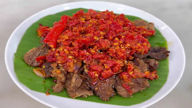 Dendeng Batokok: Kuliner Tradisional Minang yang Menggugah Selera